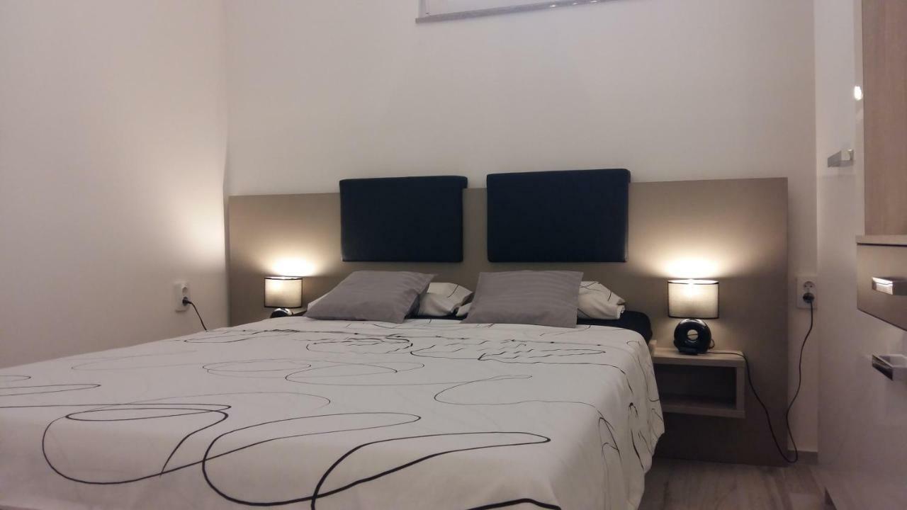 Apartment Vila Nina Petrcane Eksteriør billede