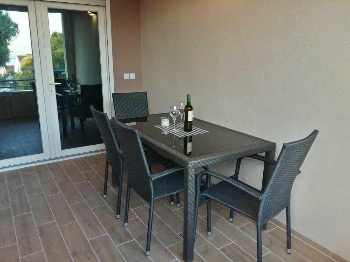 Apartment Vila Nina Petrcane Eksteriør billede